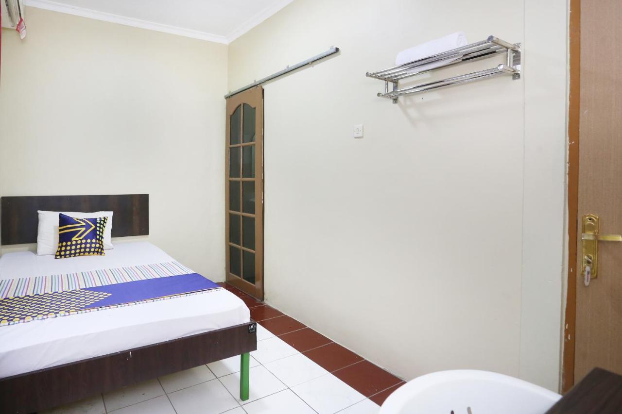 Spot On 2358 Aster Homestay Melati Exteriér fotografie